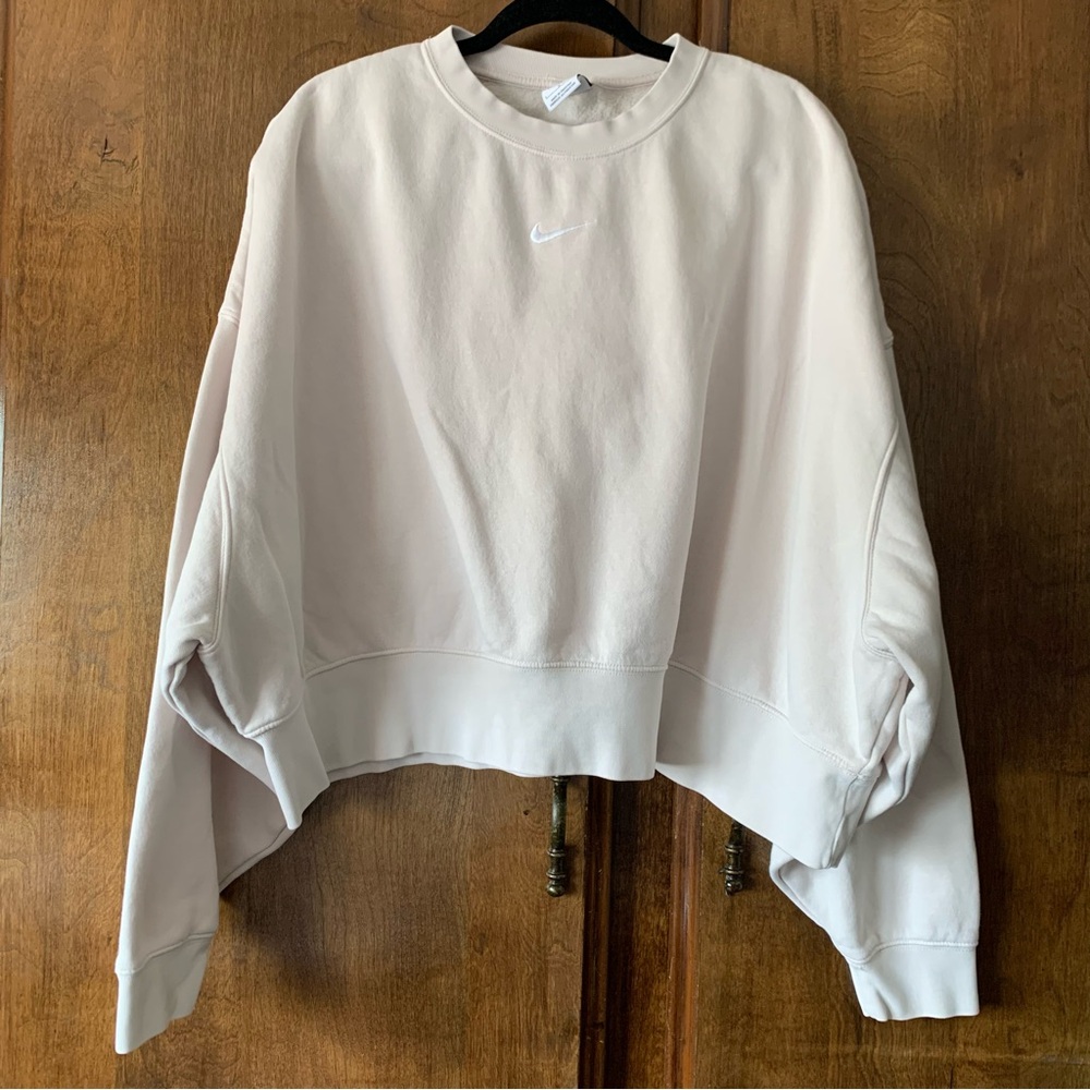 Nike Women's Ivory Cropped Crewneck Sweatshirt